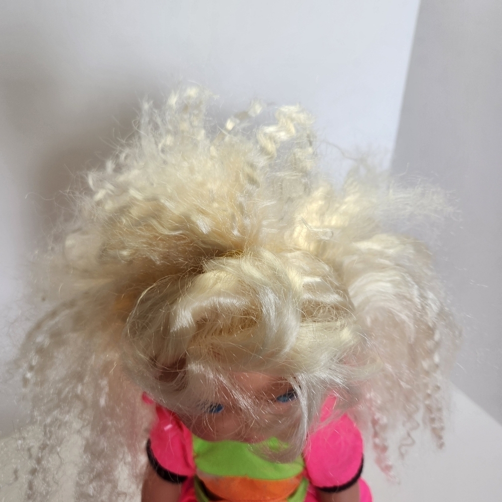 Vintage 1992 MATTEL Sally Secrets Doll Original Crimped Hairstyle Stickers Toy - Picture 12 of 13